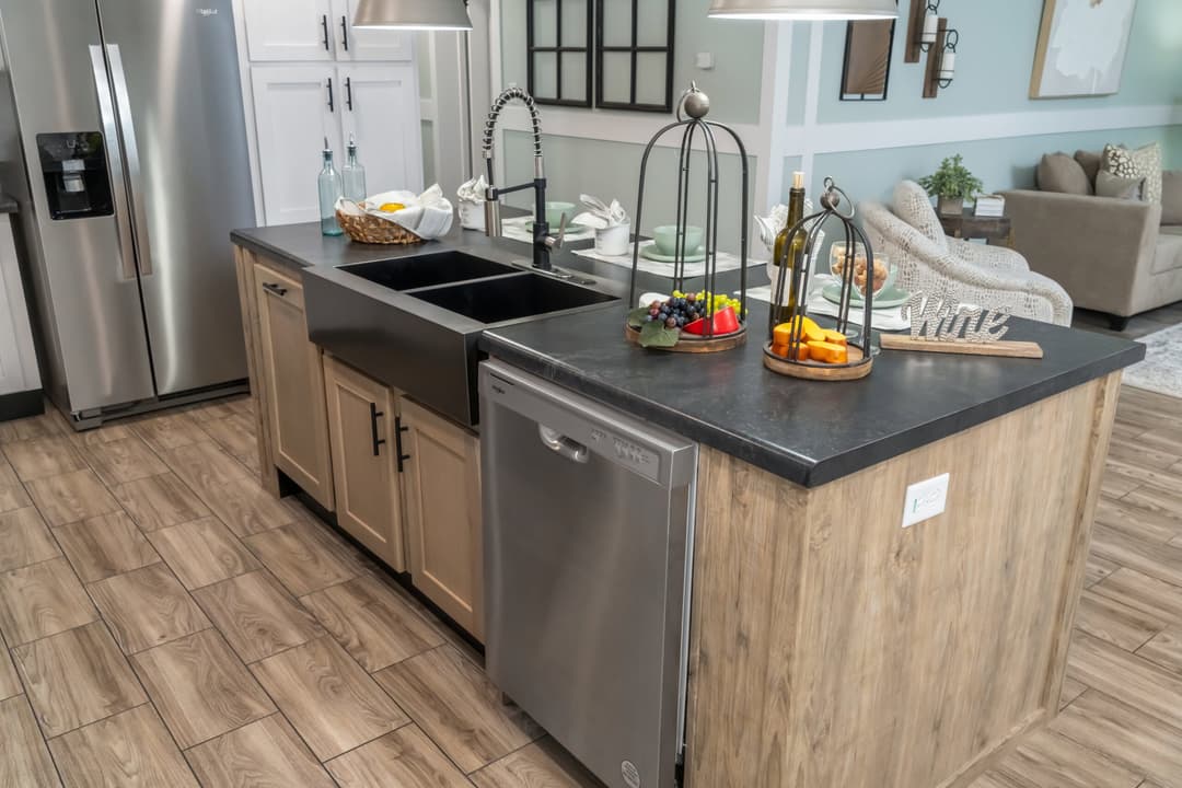 Destin kitchen home features