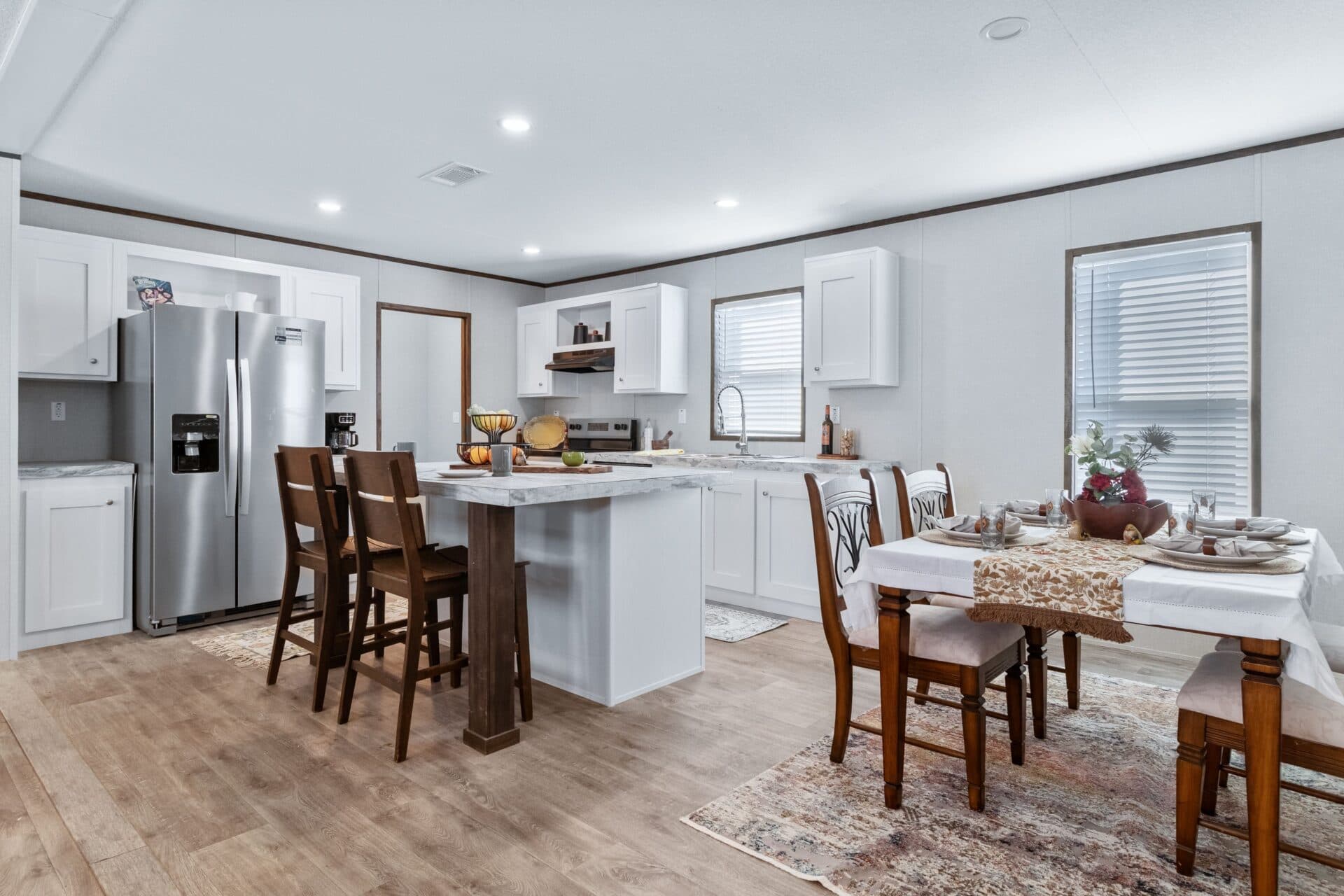Rosewood interior home features