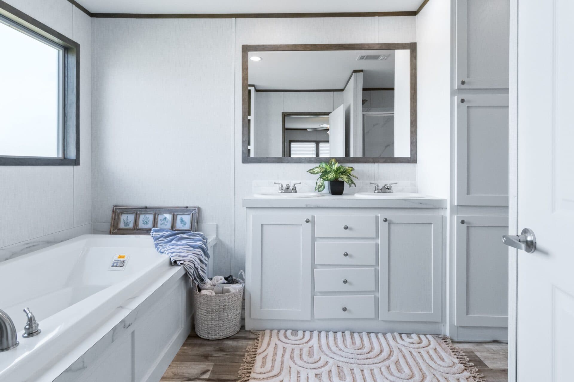 The royal bathroom home features