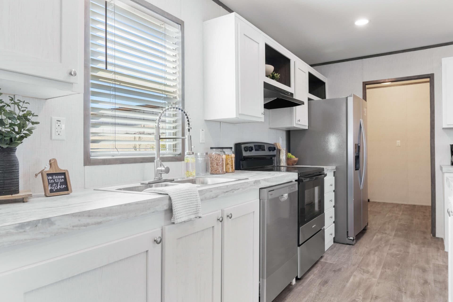 Panama kitchen home features