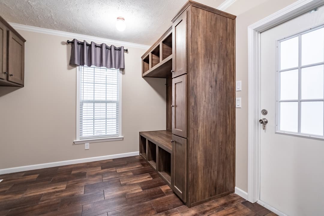 Kb-3245 tiger kat interior home features