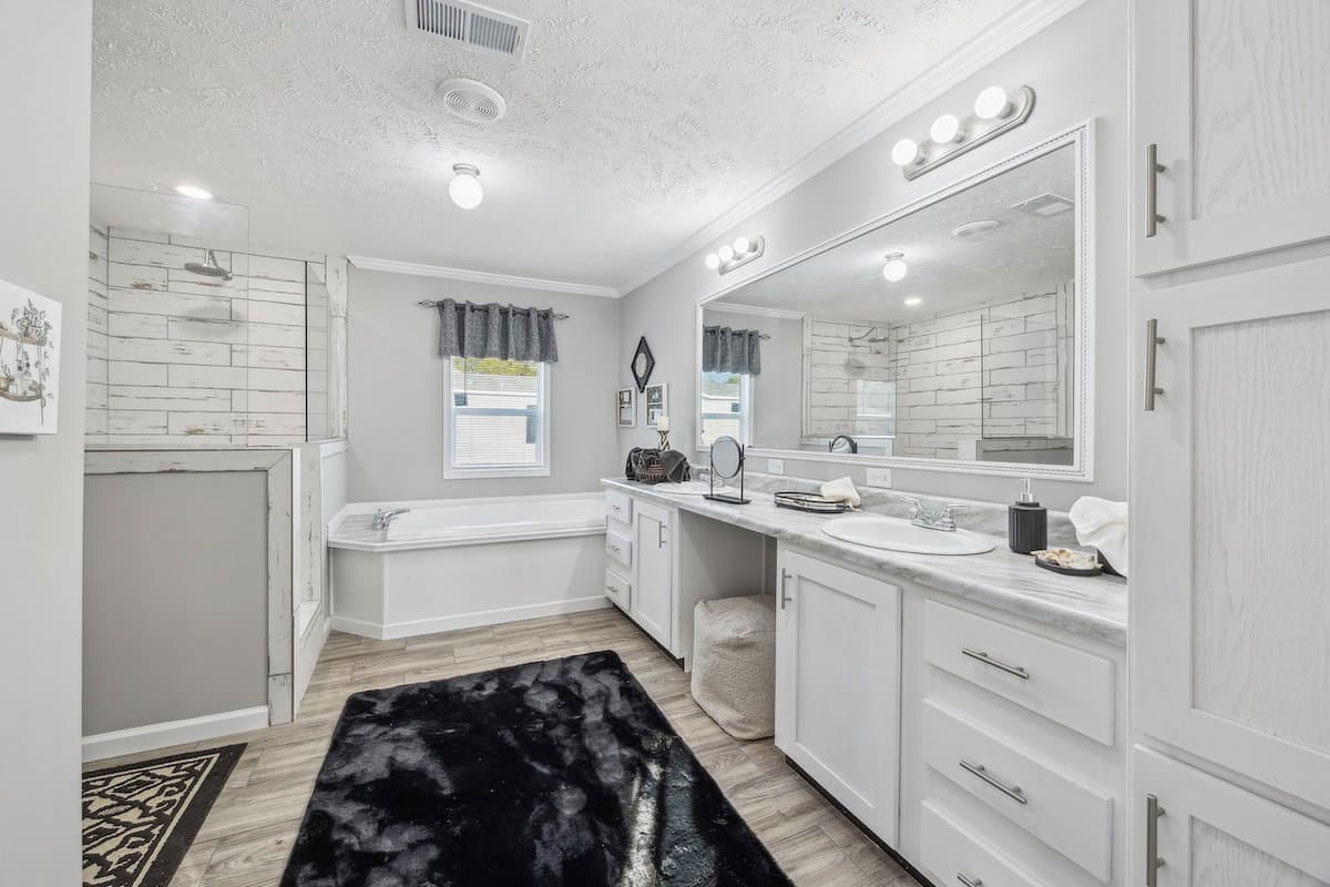 Birmingham bathroom home features