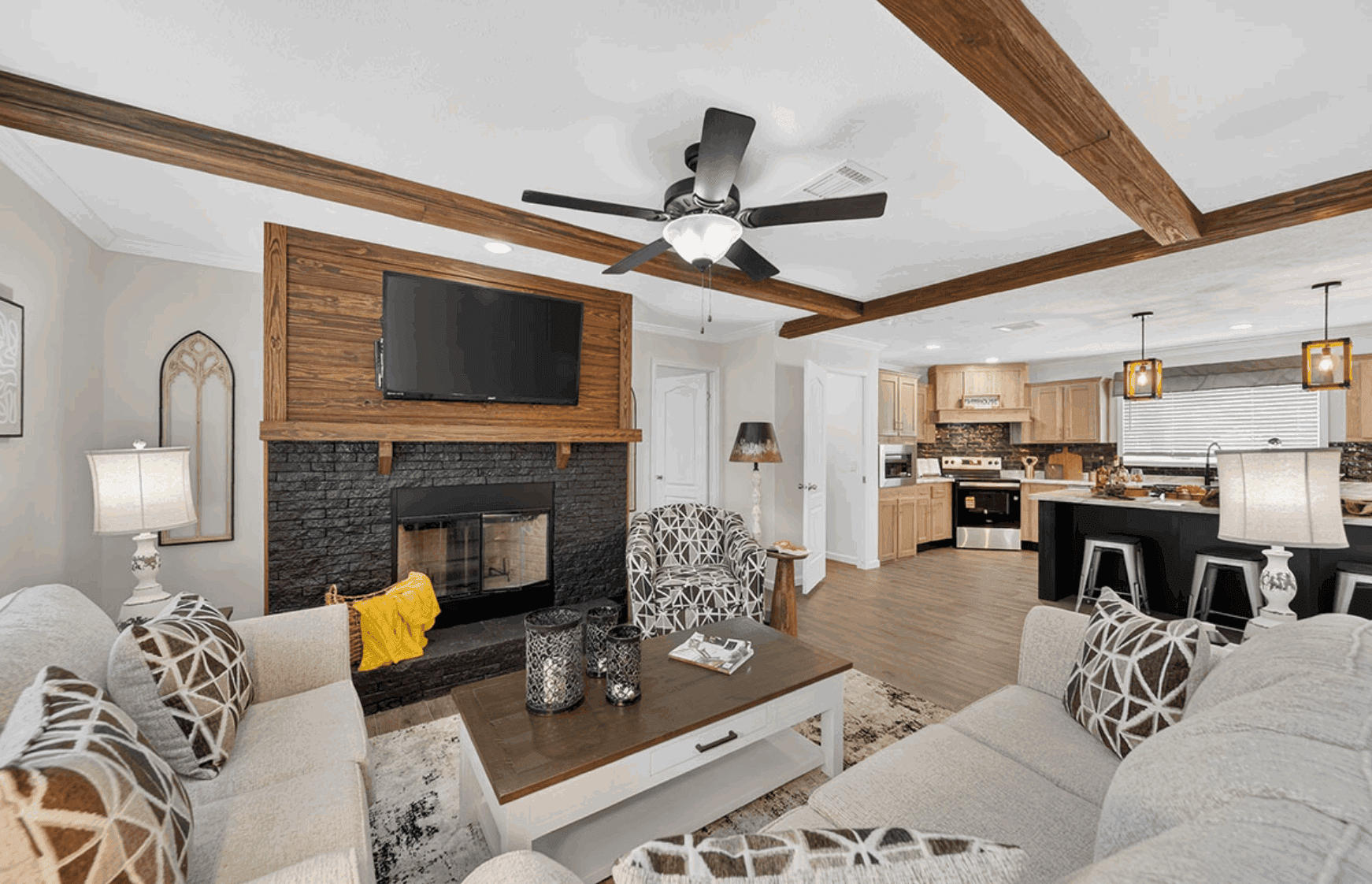 Md-66-32 midland interior home features
