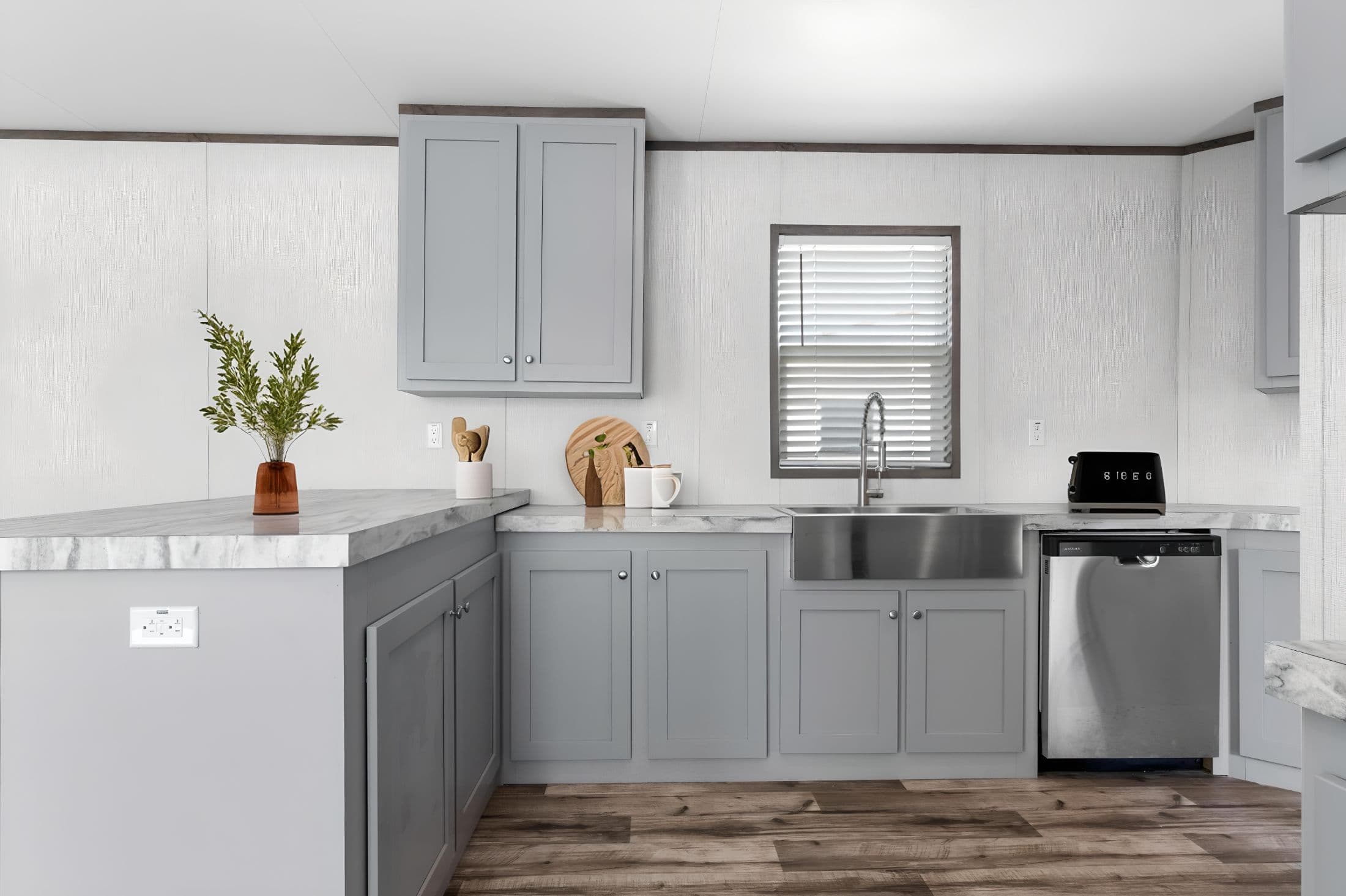 Baytown kitchen home features