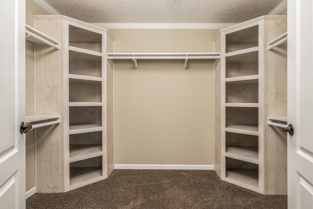 Kb-3242 interior home features
