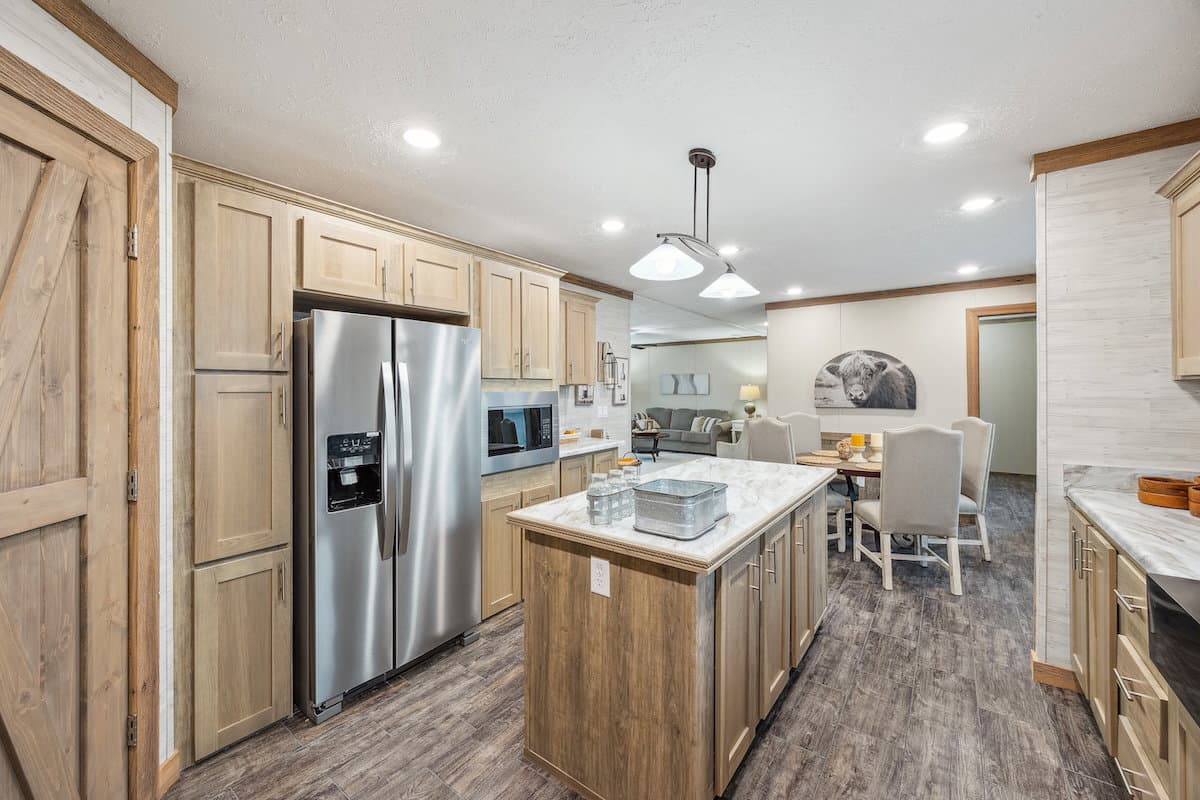 Md-26-32 kitchen home features