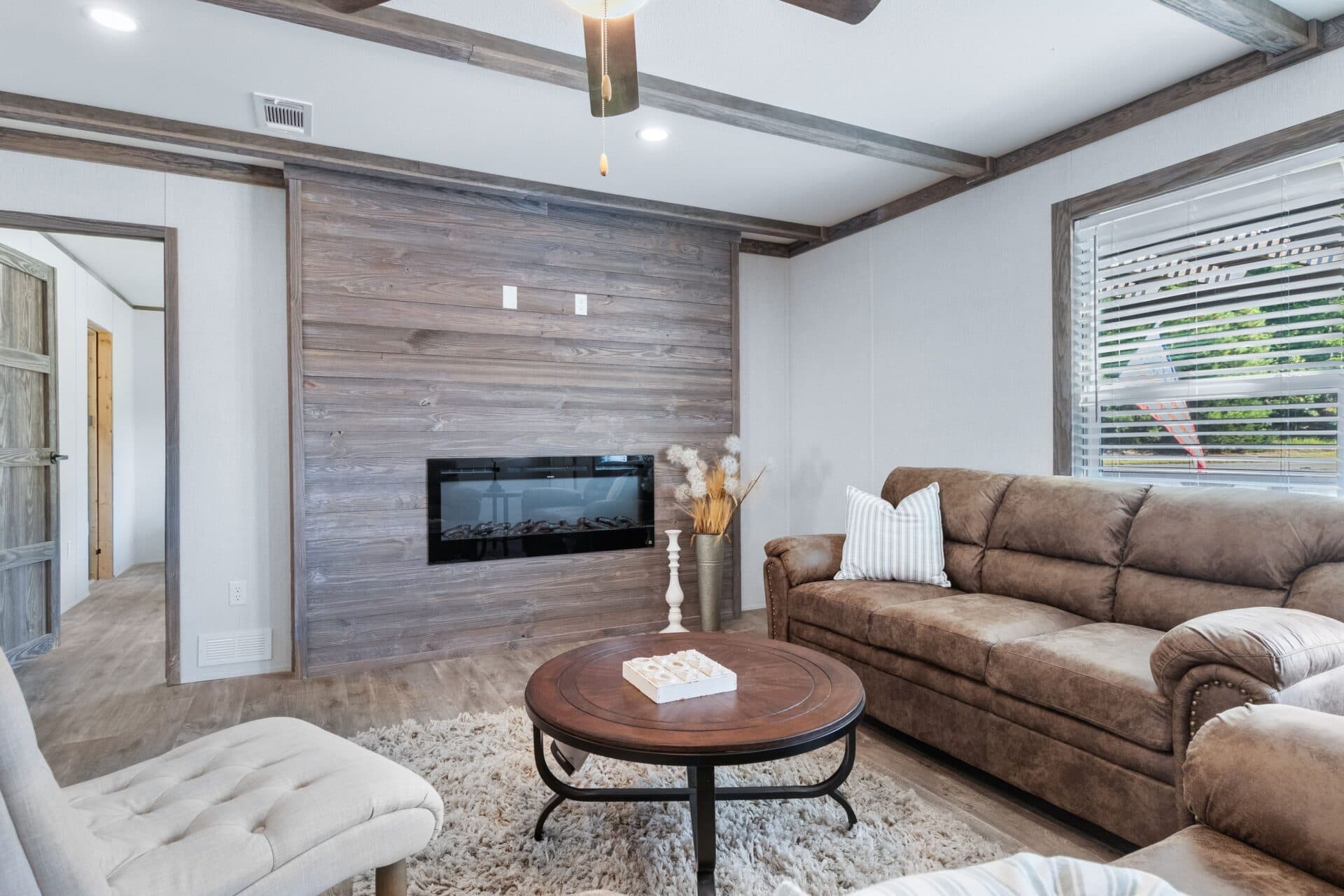The roosevelt interior home features