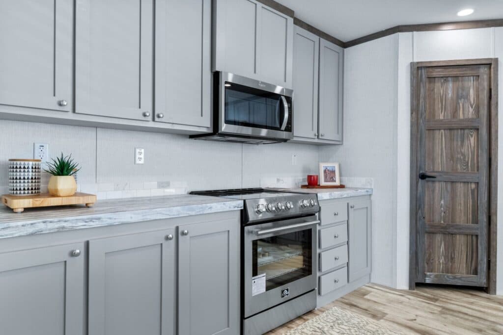 Hogan kitchen home features