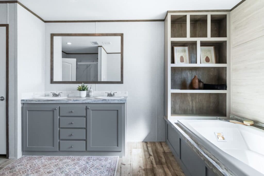Hogan bathroom home features