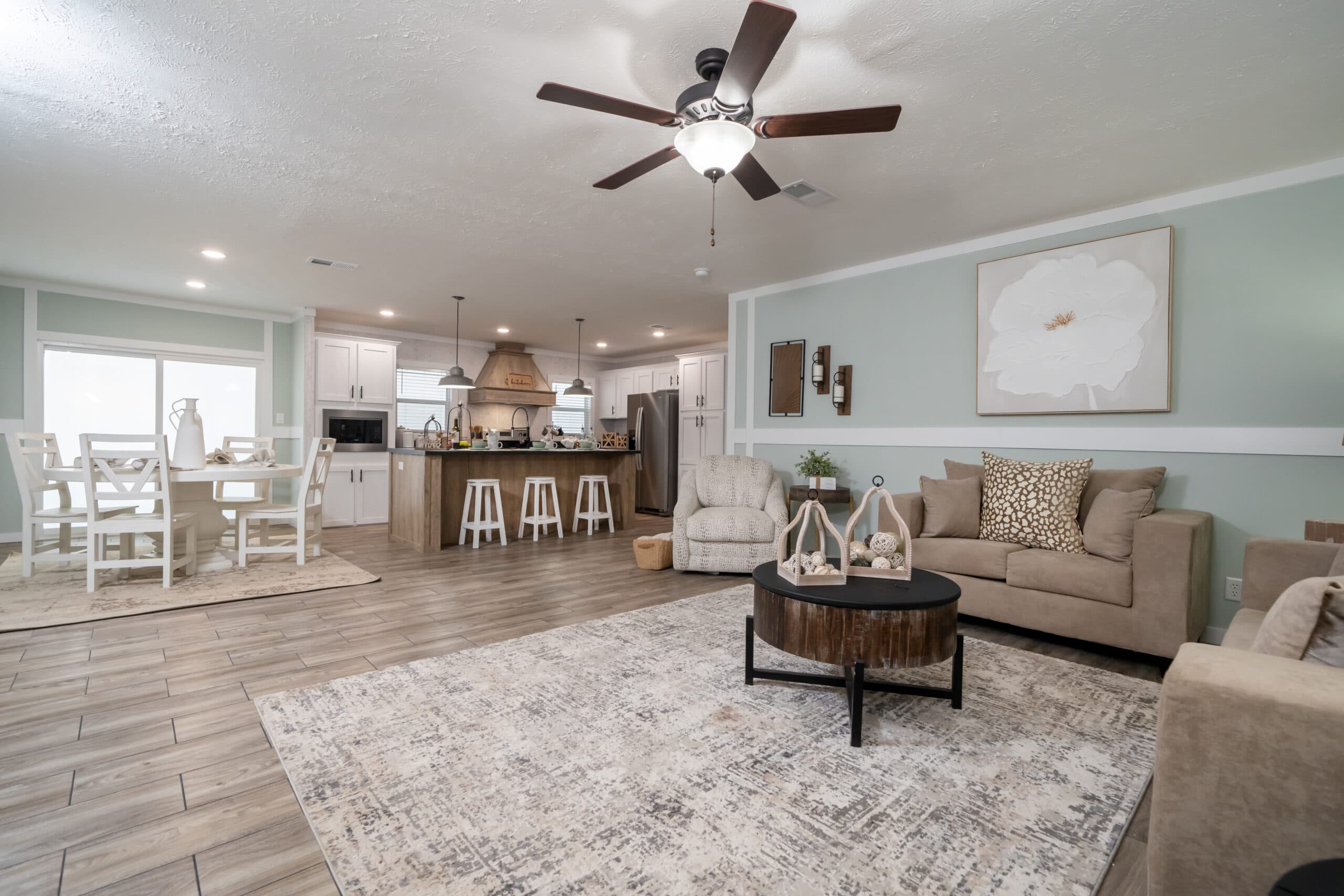Md-56 interior home features