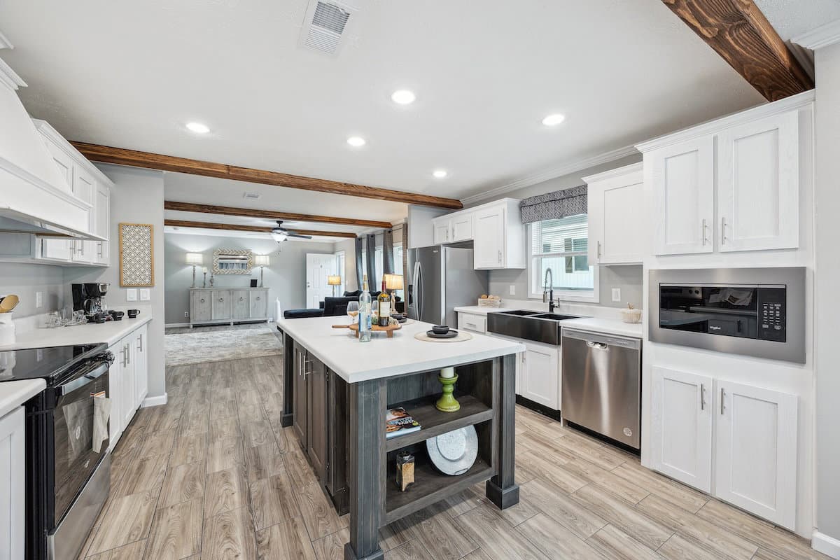 Md-10-32 lynnox kitchen home features