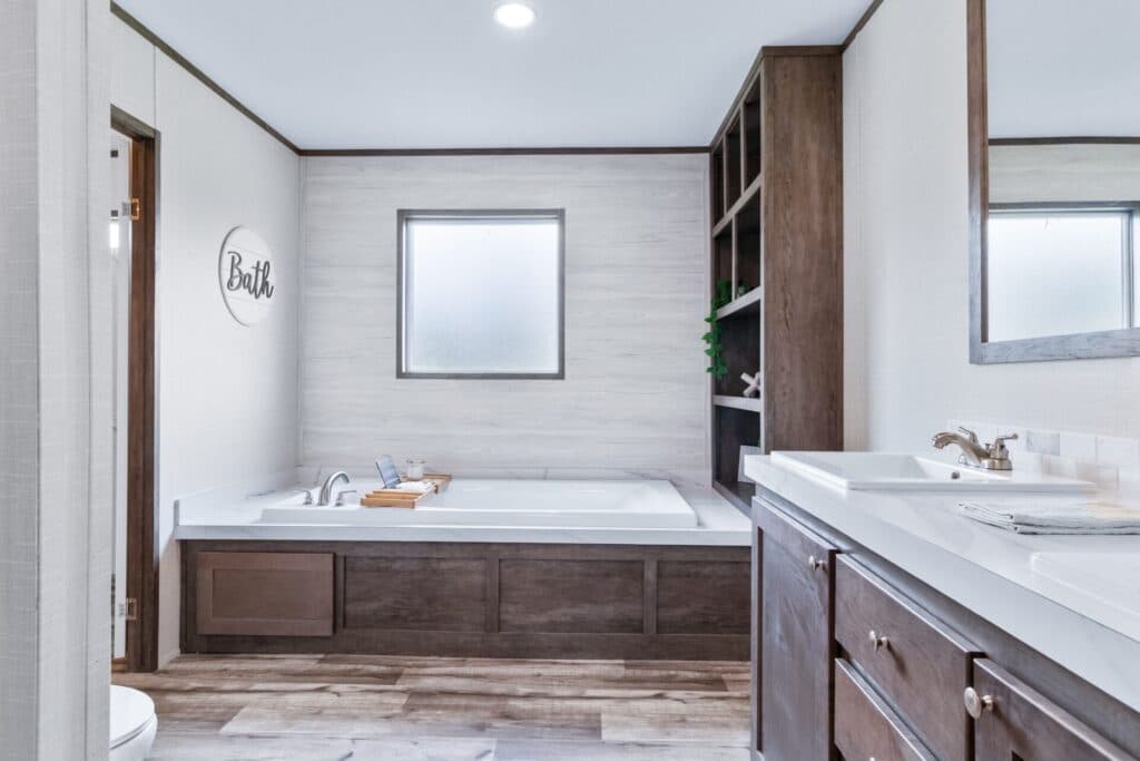 Palmer bathroom home features