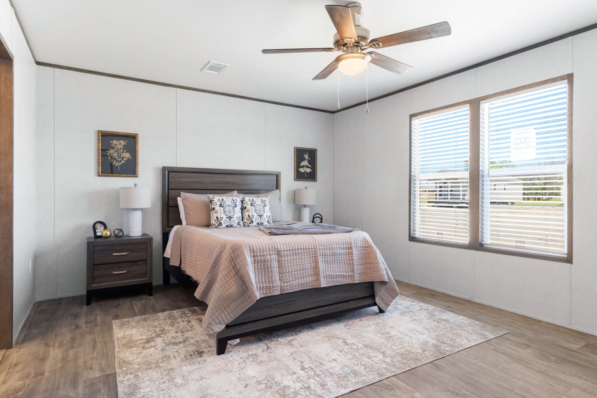 Panama bedroom home features