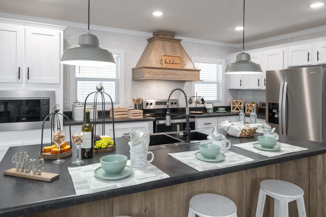 Md-56 kitchen home features