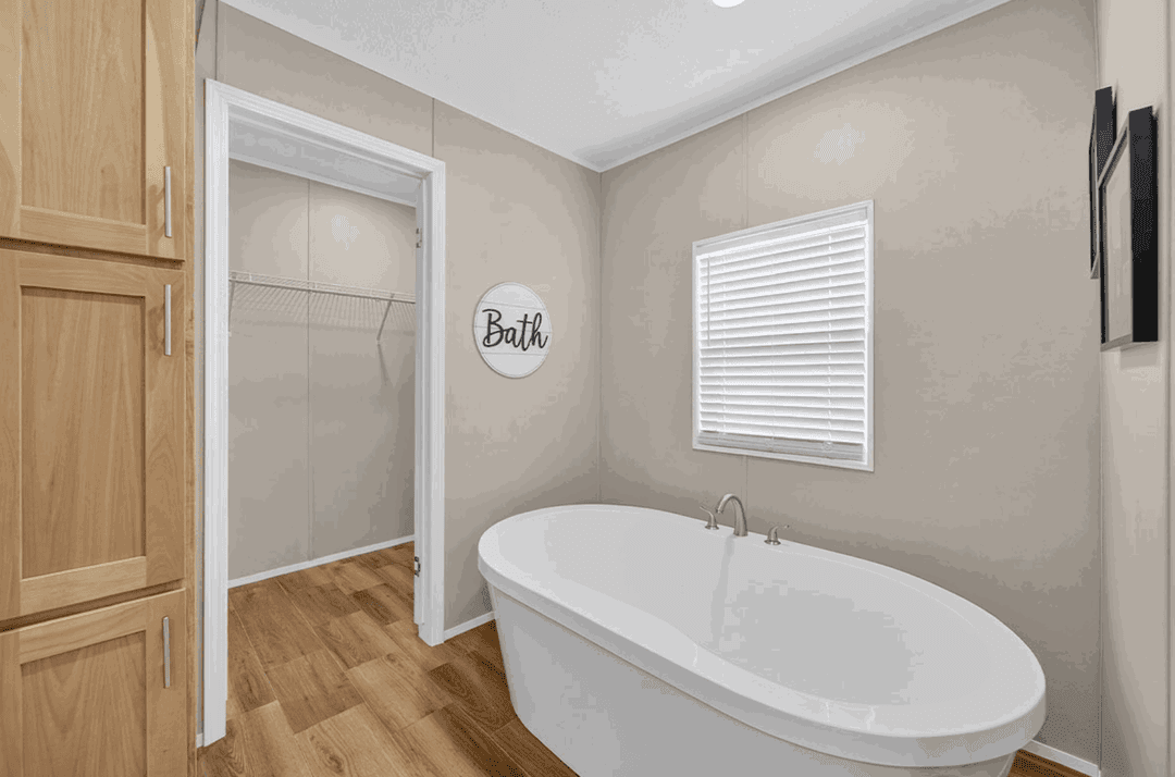 Md-64-32 windsor bathroom home features
