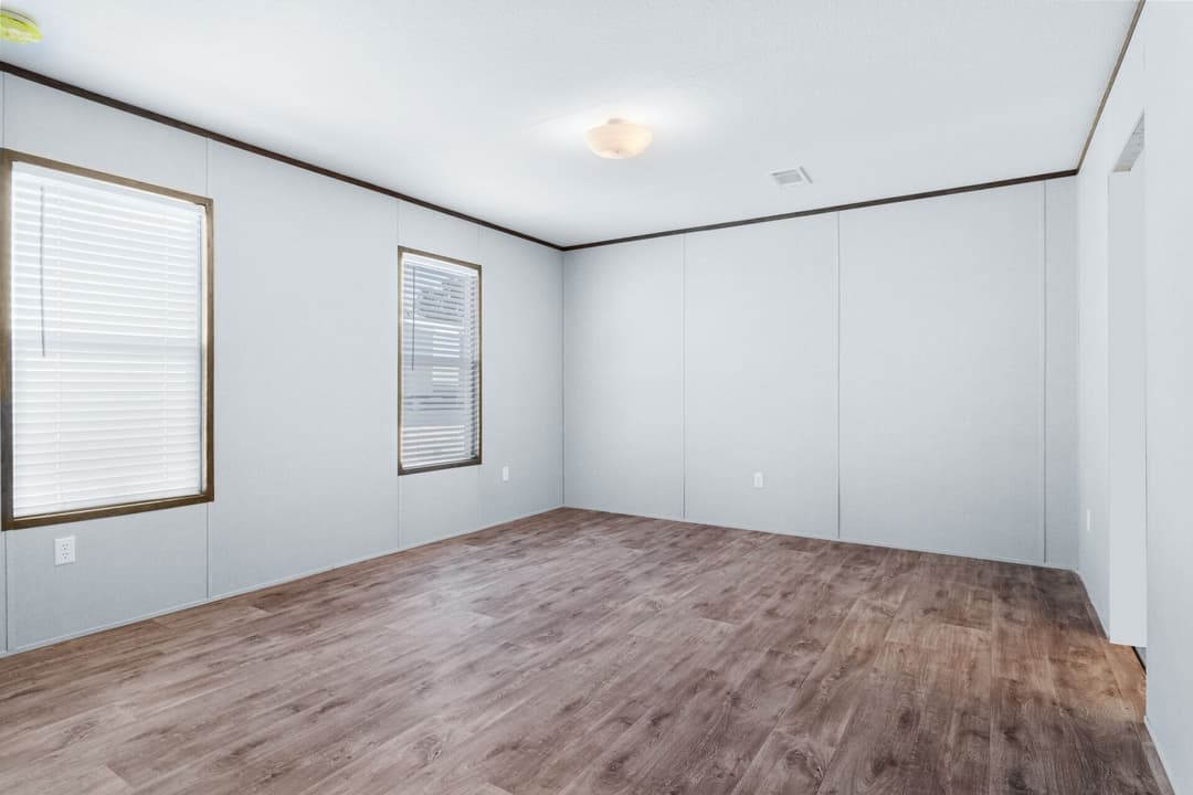 Rosewood bedroom home features