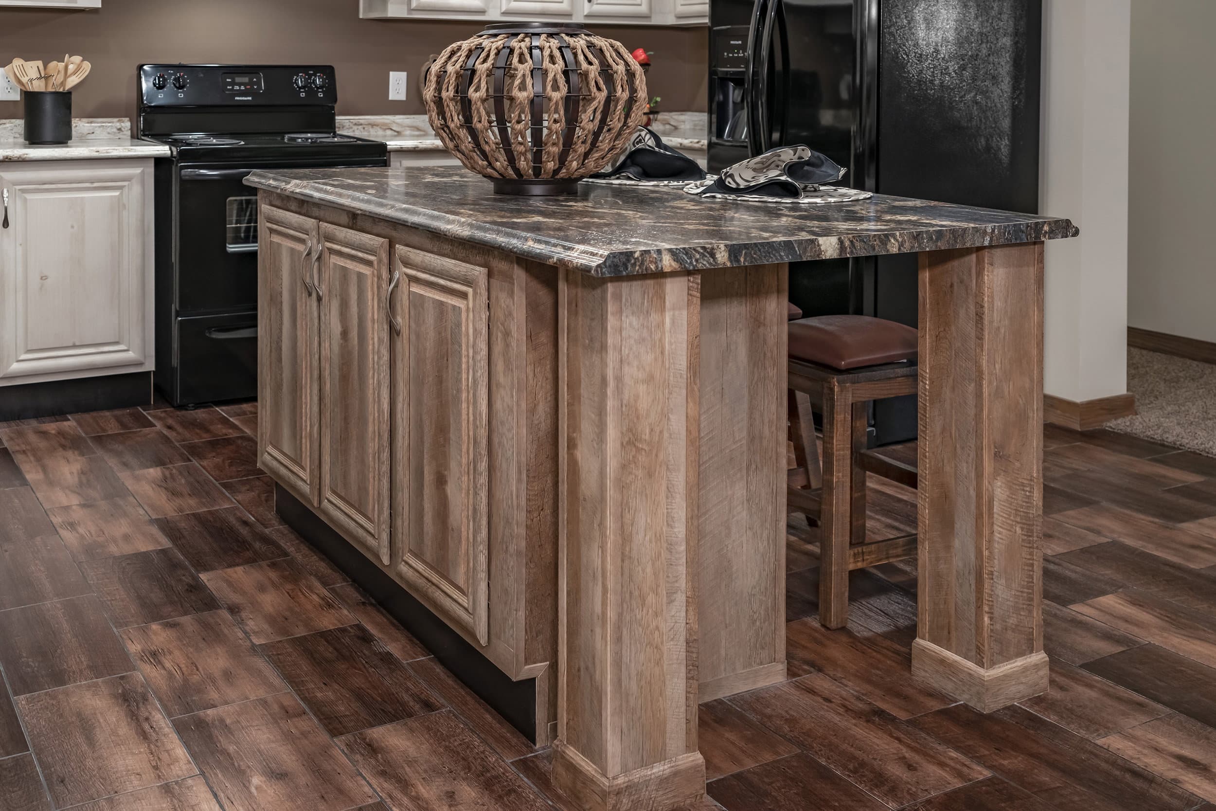 Md-39-32 kitchen home features