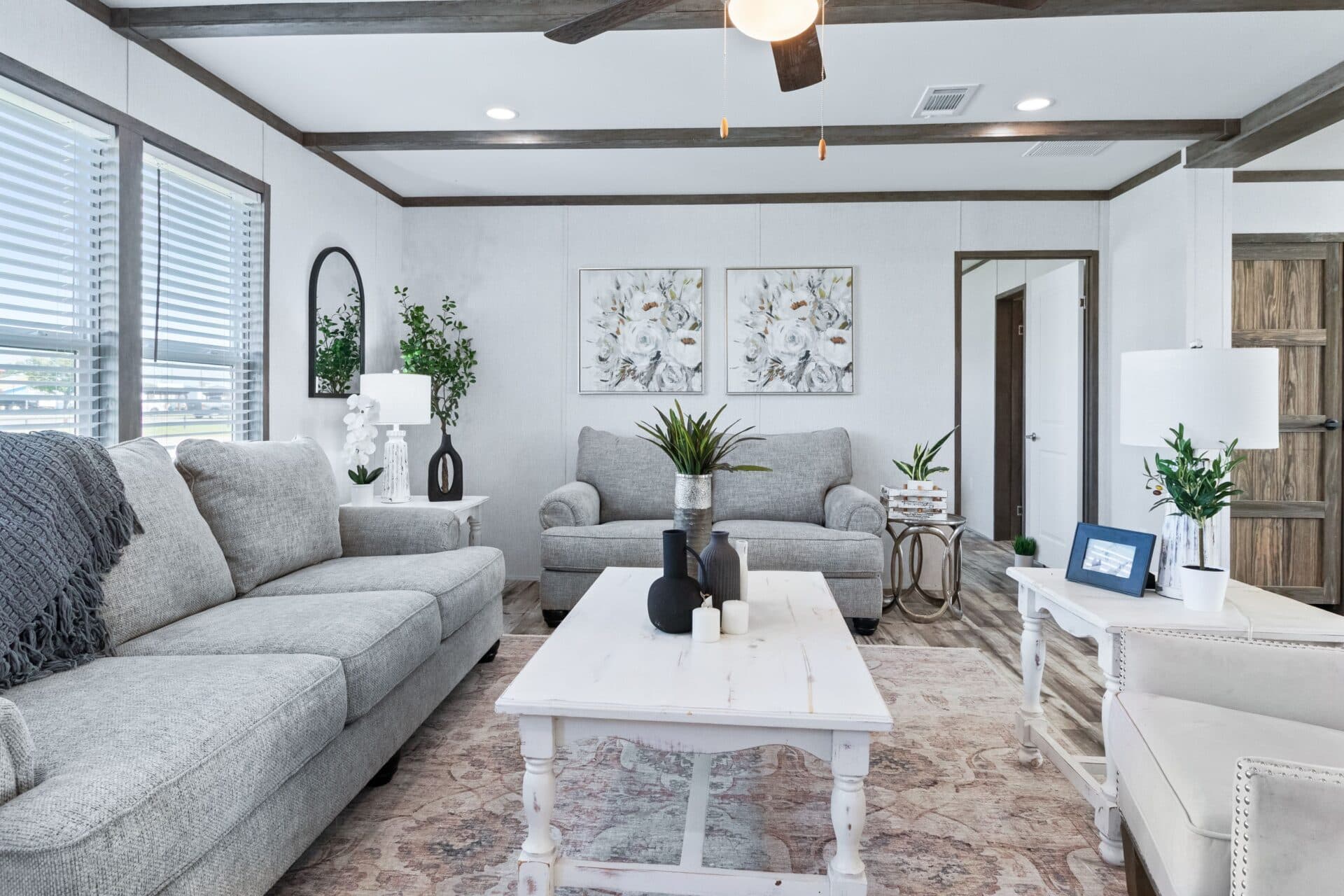 The murphy interior home features