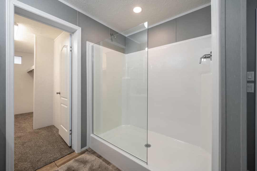 Md-50-32 bathroom home features