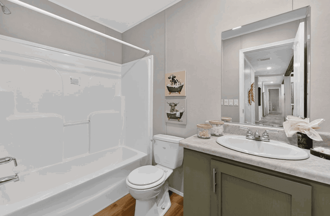 Md-64-32 windsor bathroom home features