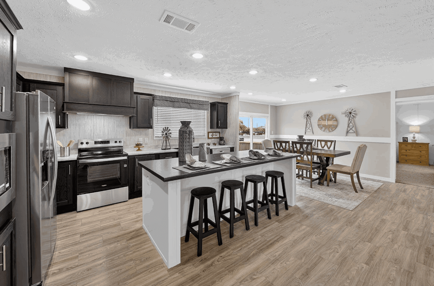 Md-65-32 brookstone interior home features