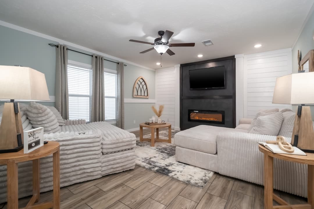 Destin interior home features