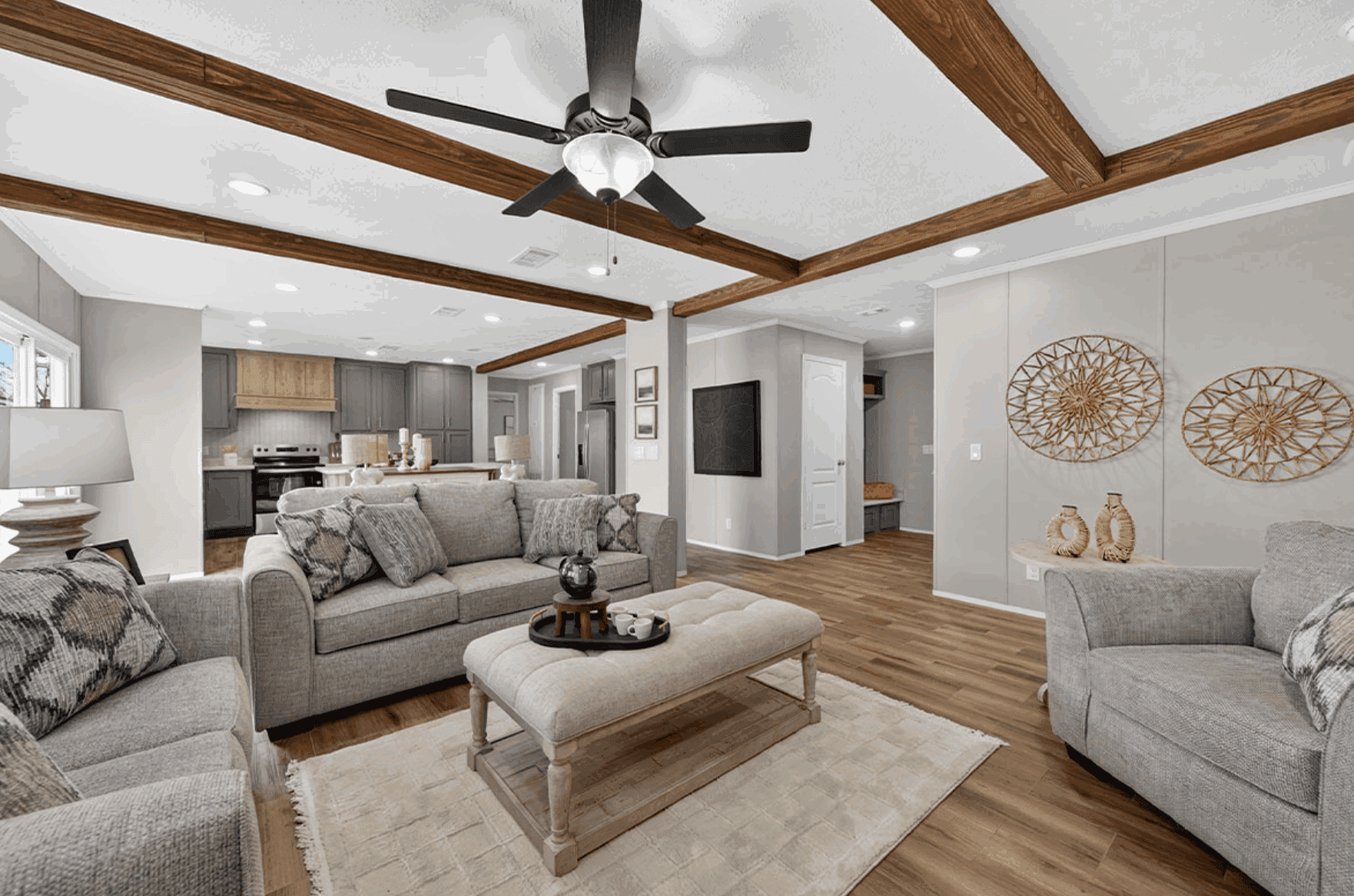 Md-64-32 windsor interior home features