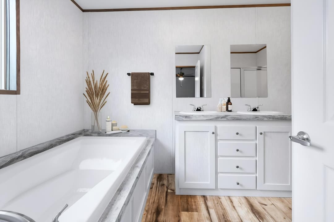 The cuatro bathroom home features