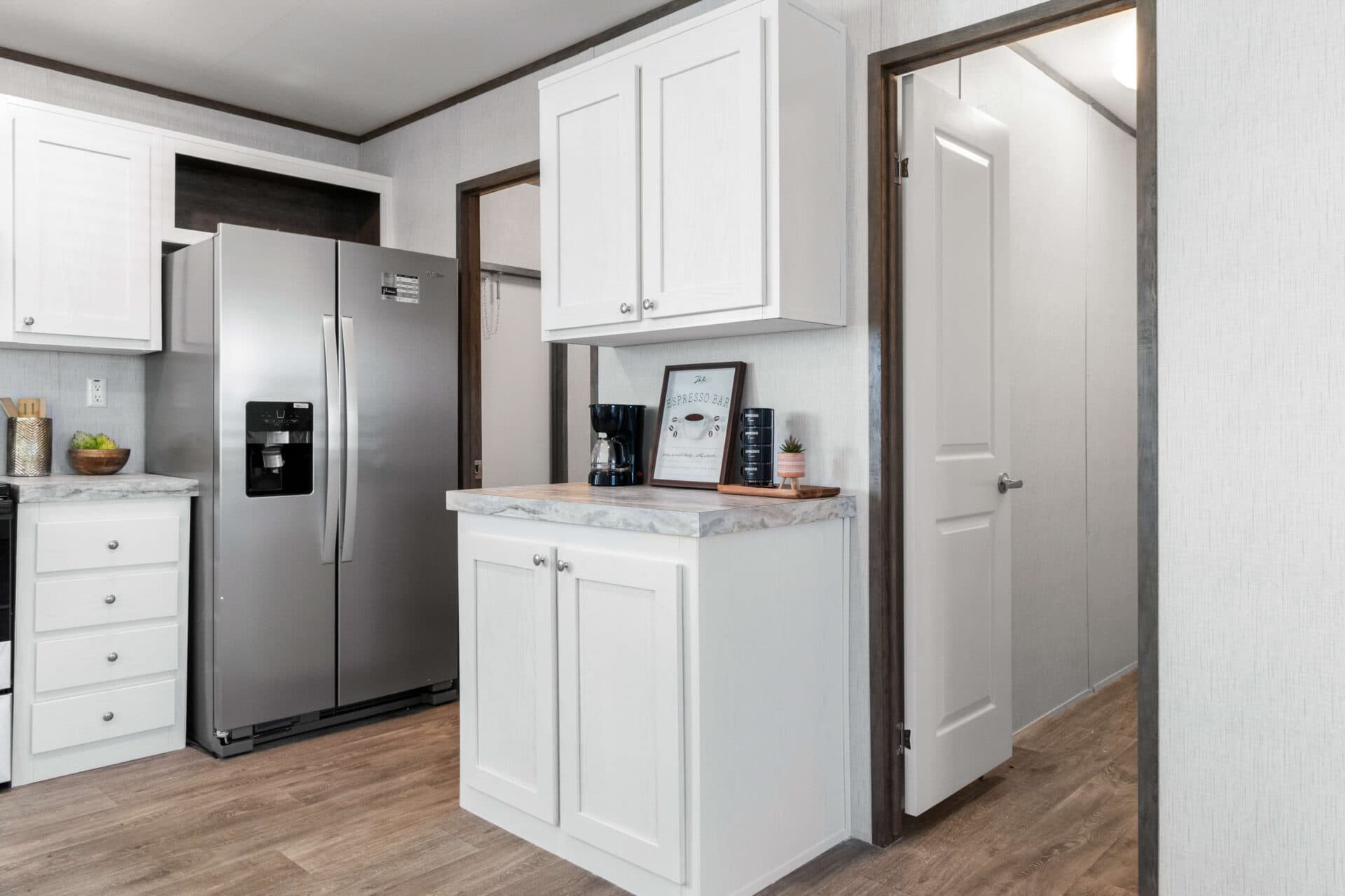 Panama kitchen home features