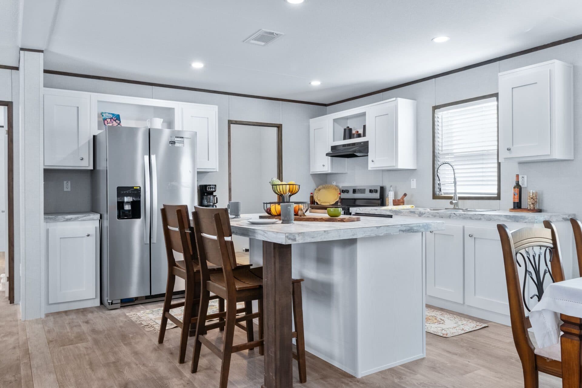 Rosewood kitchen home features