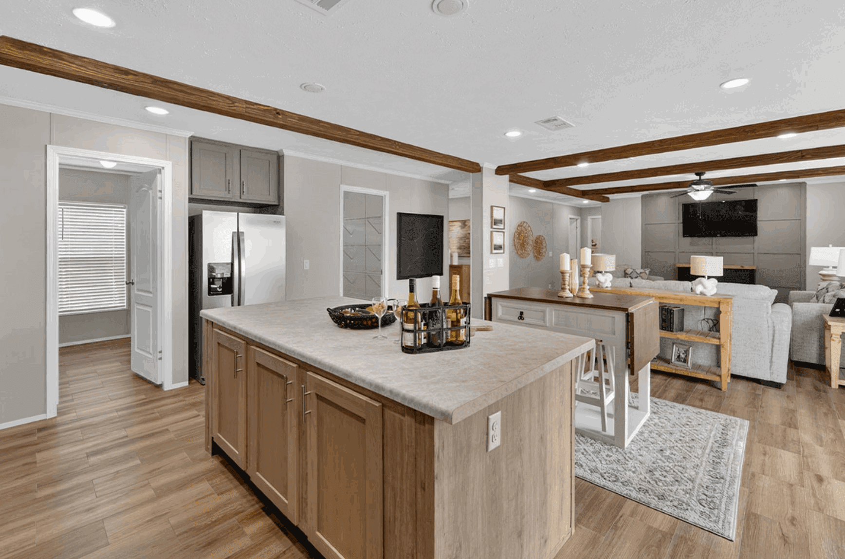 Md-64-32 windsor interior home features