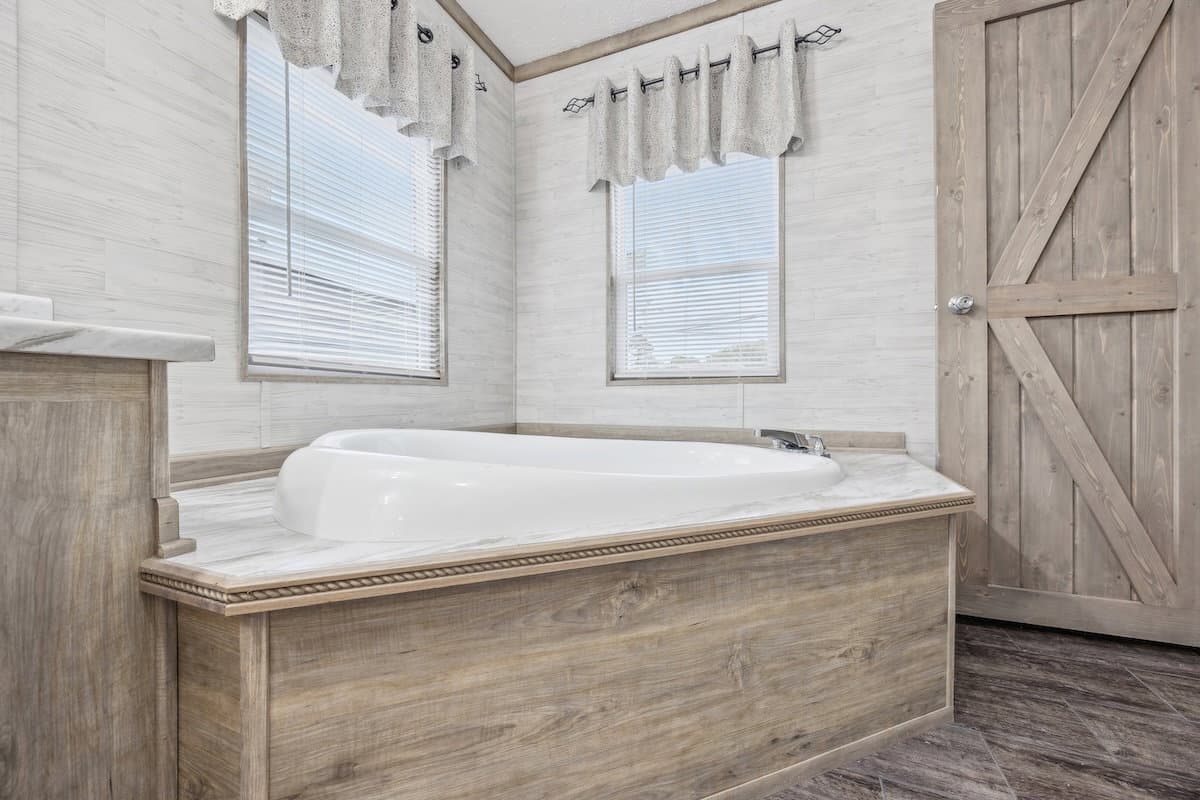 Md-26-32 bathroom home features