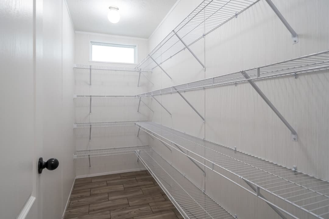 Md-56 interior home features